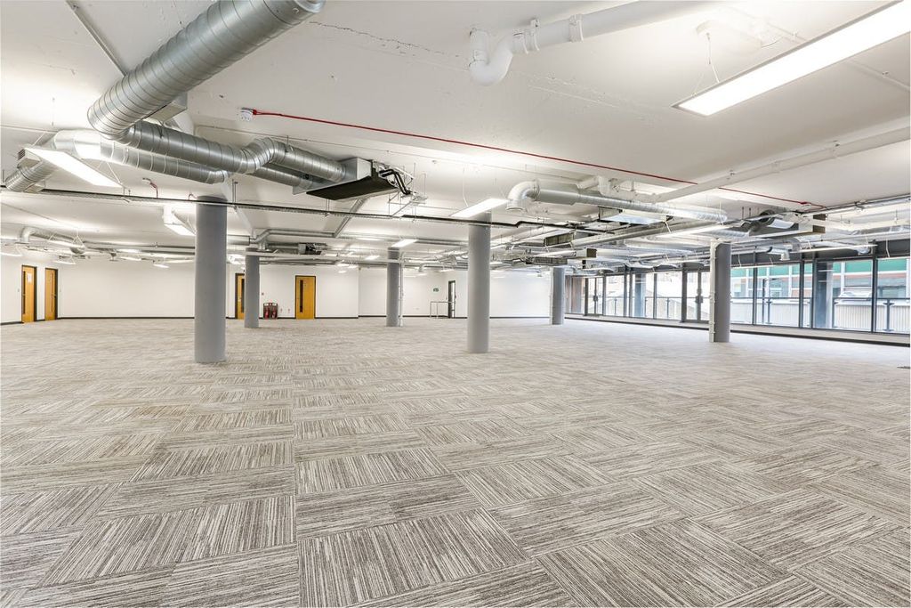 Property photo 1 of 11 Int1.Jpg
