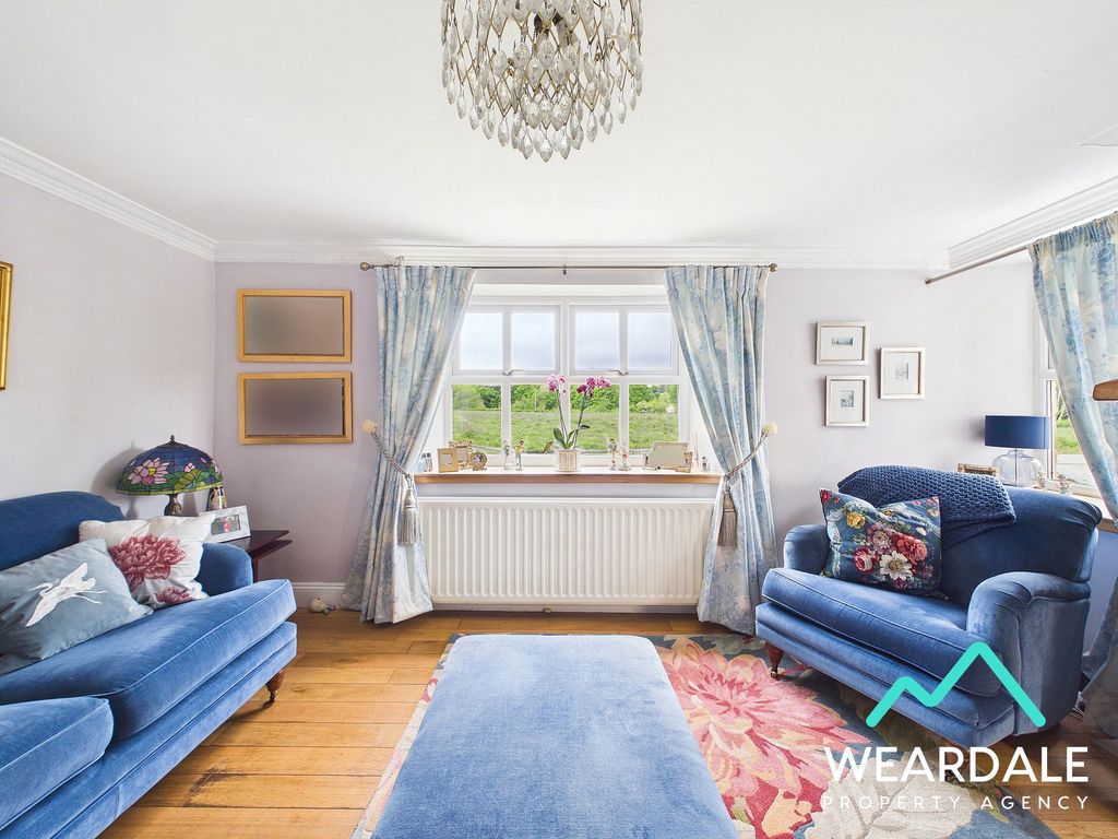 Property photo 2 of 40
