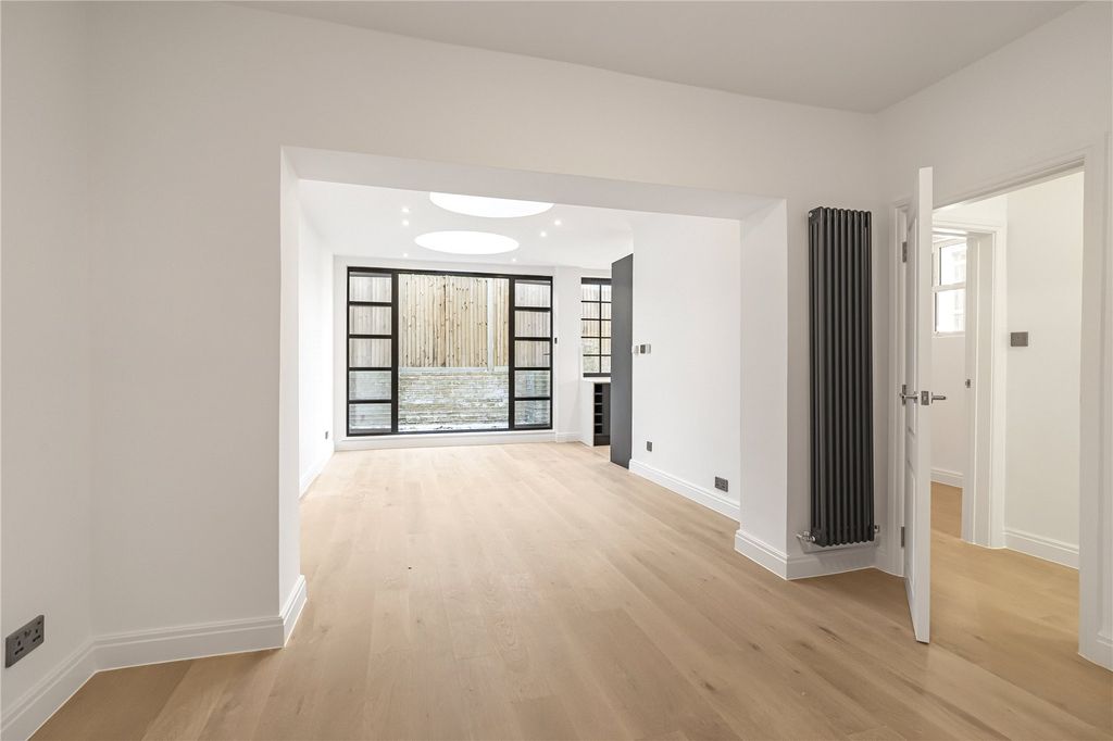 Property photo 1 of 14 Picture No. 07