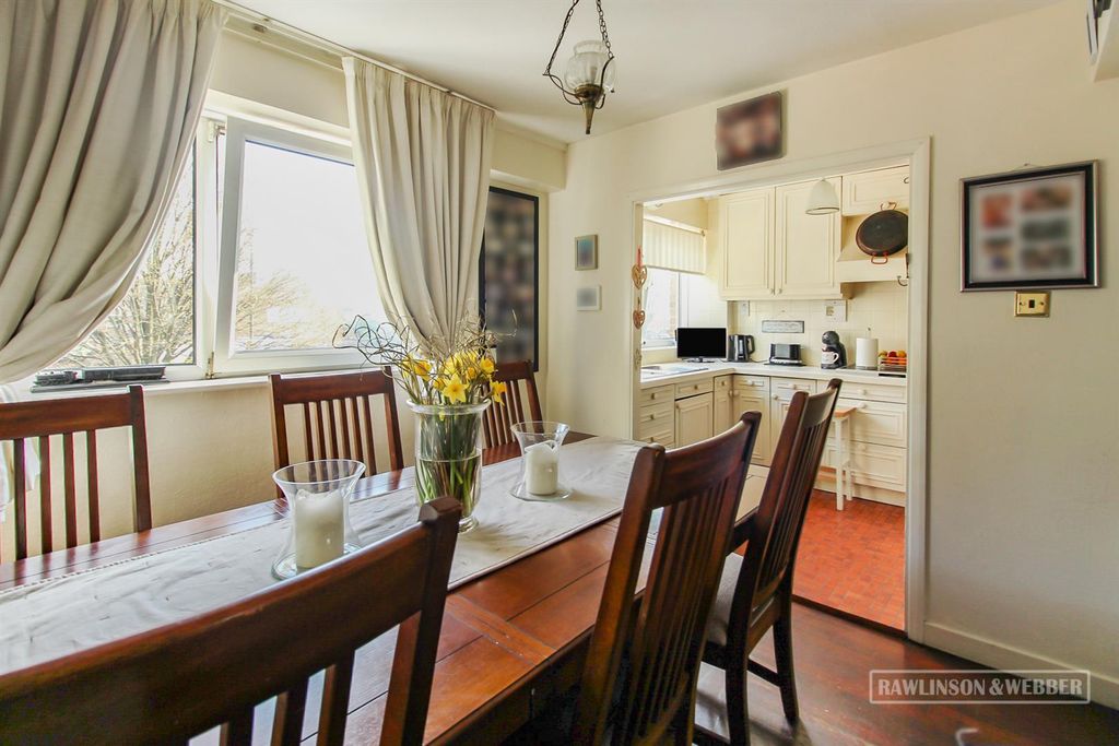 Property photo 3 of 10 Img_6621.Jpg