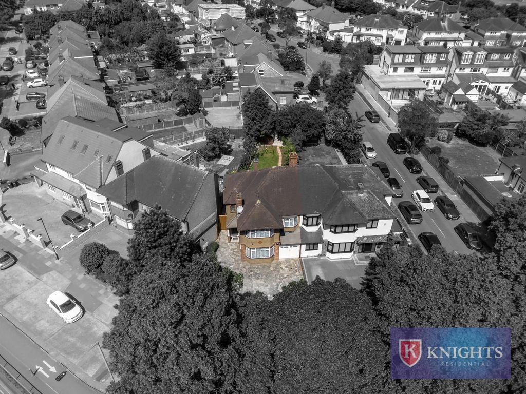 Property photo 2 of 19