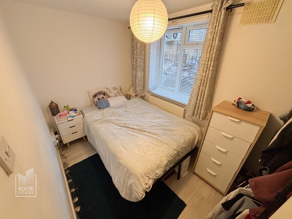 Property photo 3 of 8 Photo 7