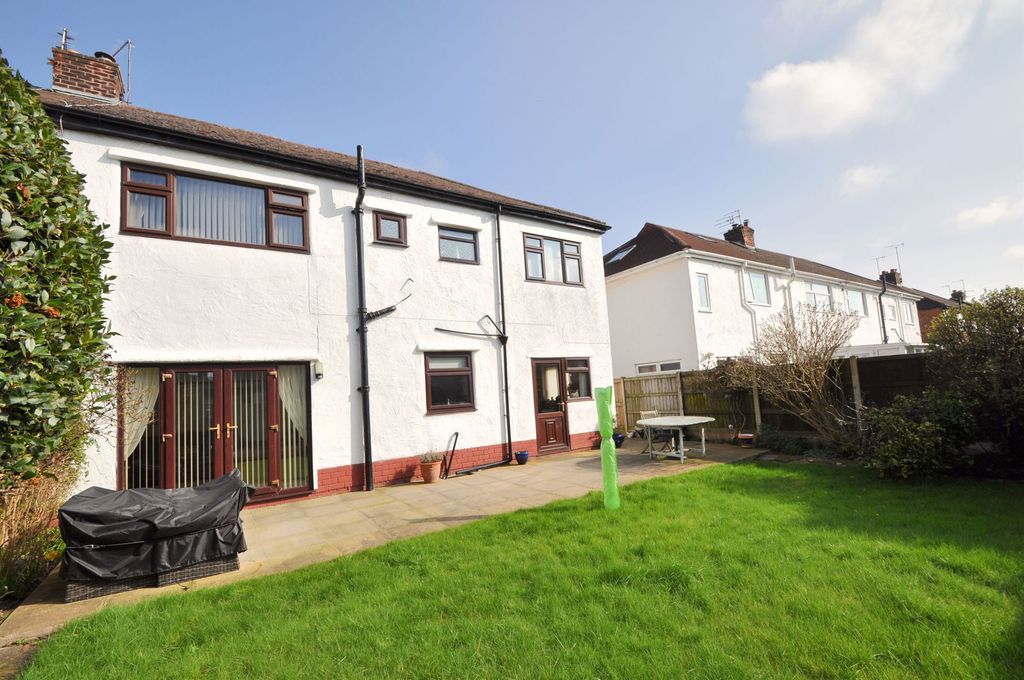 Property photo 2 of 35