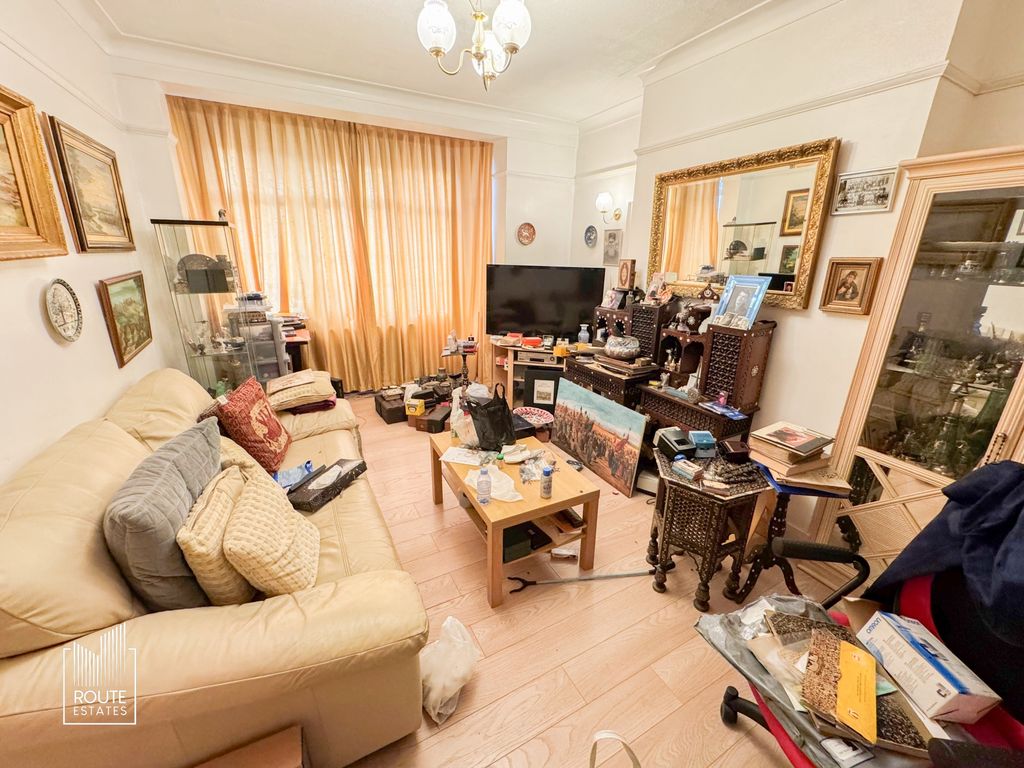 Property photo 2 of 13 Photo 1