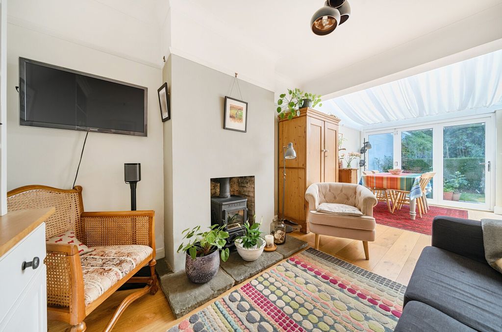 Property photo 3 of 19