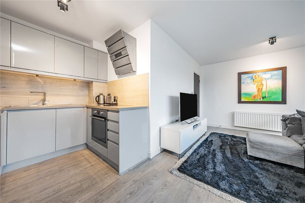 Property photo 2 of 12 Picture No. 27