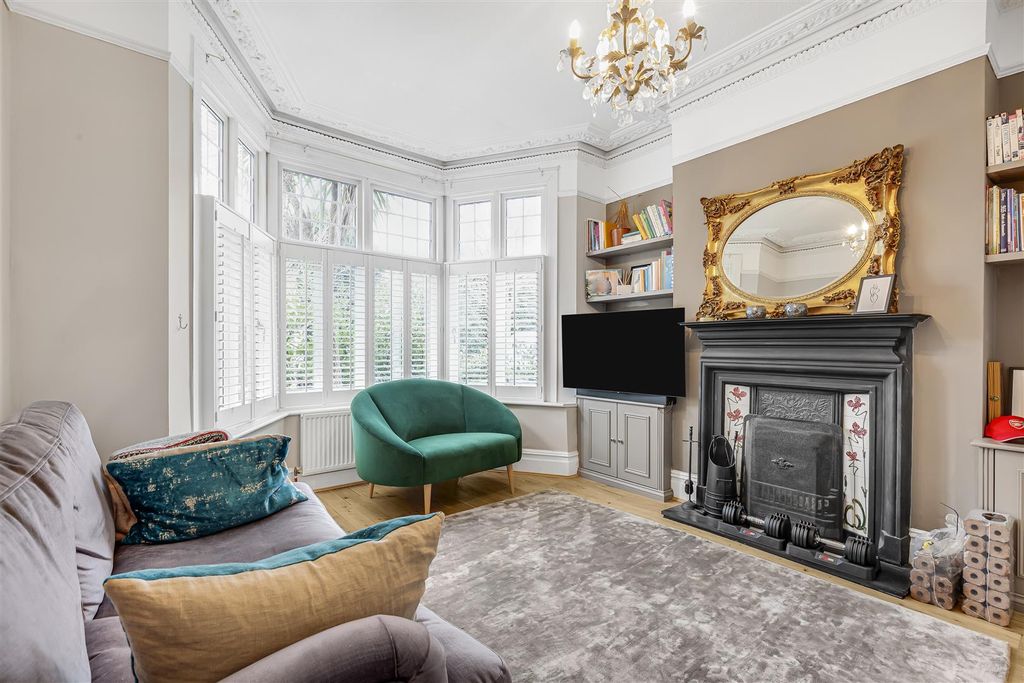 Property photo 1 of 14 Asr- Strathearn_Road__14_.Jpg