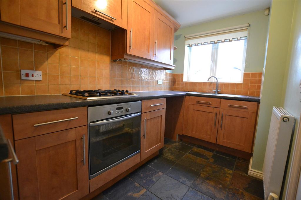 Property photo 2 of 14 4 Rose 7.Jpg