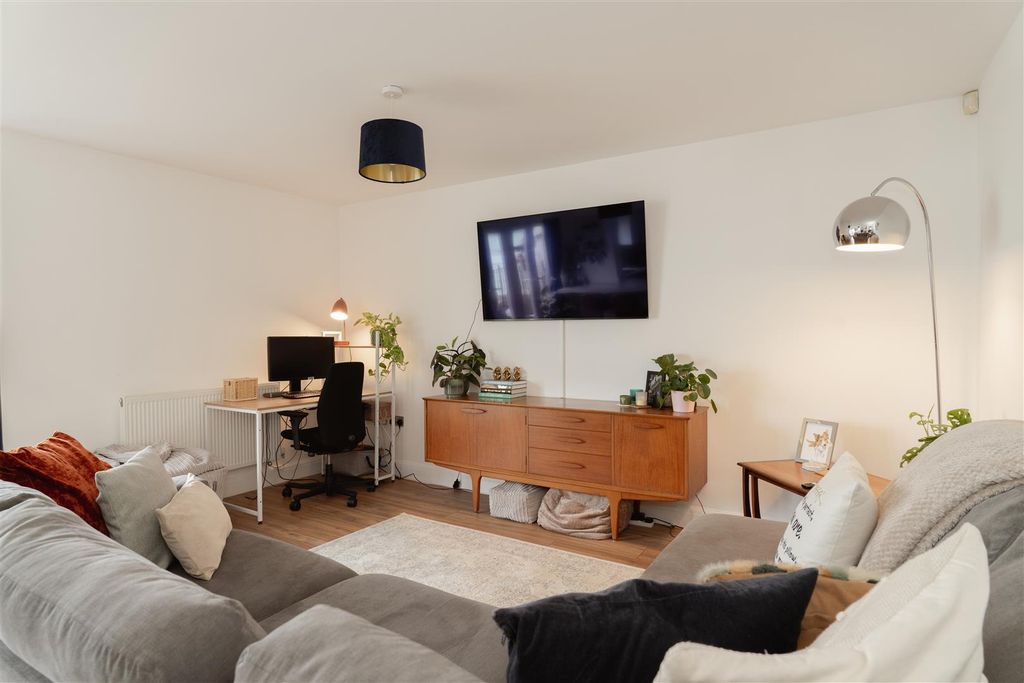 Property photo 2 of 16 7.Jpg