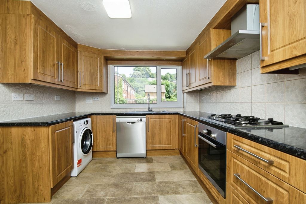 Property photo 3 of 17 Kitchen/Diner