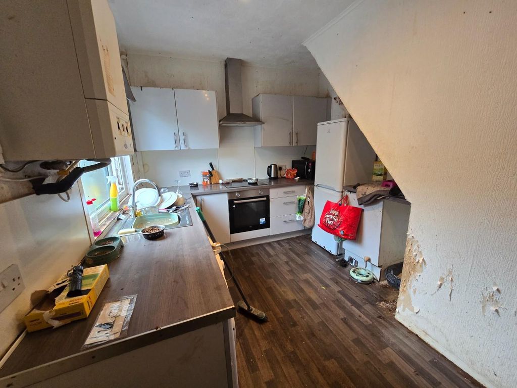 Property photo 2 of 5 Kitchen/Diner