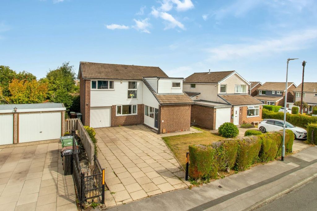 Property photo 1 of 33