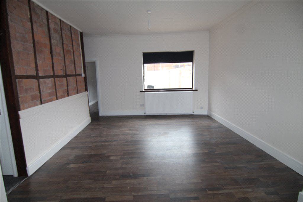 Property photo 3 of 8 Picture No. 06