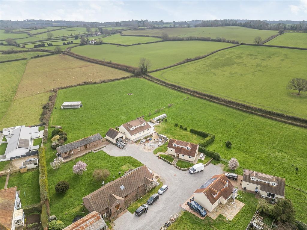 Property photo 1 of 28 1423777-5-69Aaa010Bf7A9-Arw.Jpg