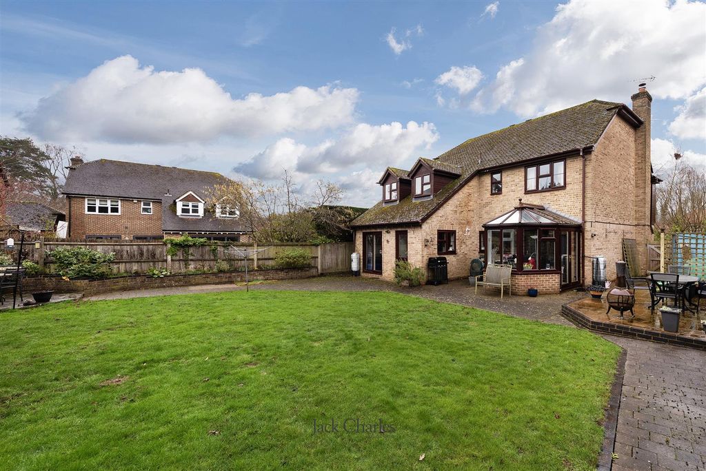 Property photo 2 of 17