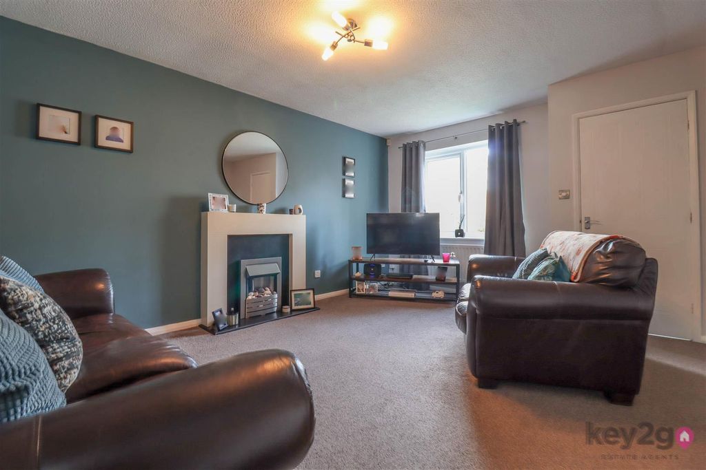 Property photo 3 of 22 72 Plumbley_.Jpg