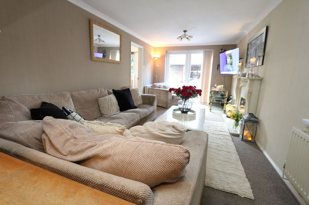 Property photo 3 of 24