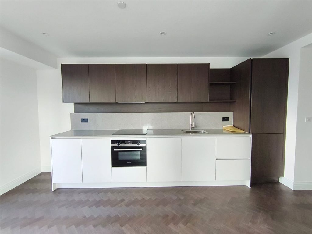 Property photo 2 of 12 Picture No. 13