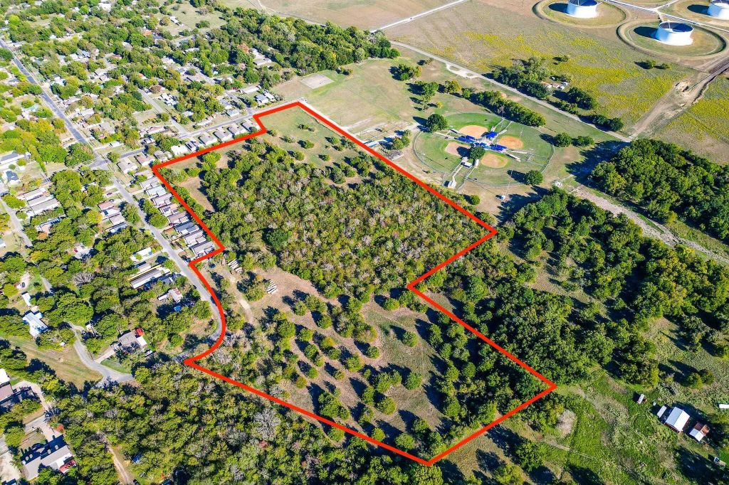 Property photo 1 of 25