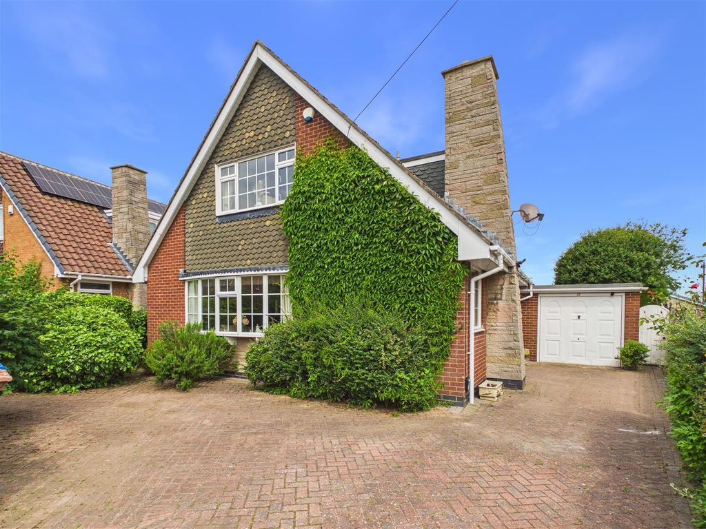 Property photo 1 of 13 Lund Avenue - Main