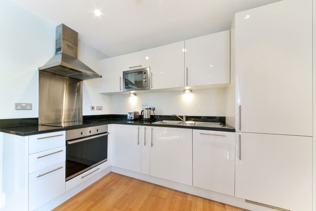 Property photo 2 of 9 Kitchen Cobalt Point