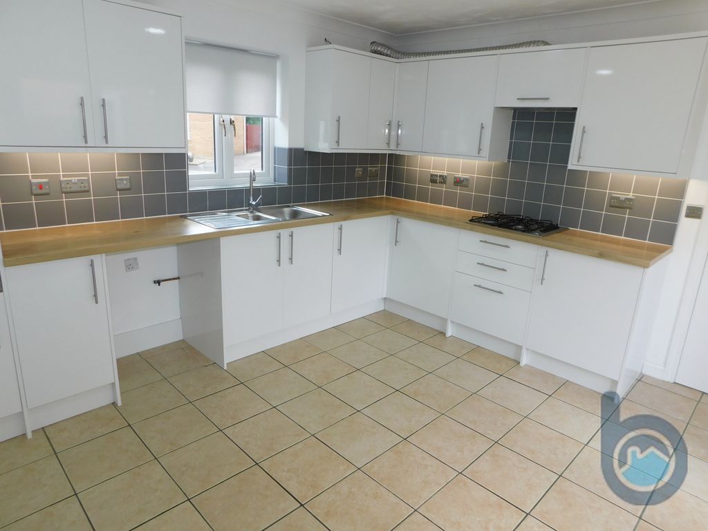 Property photo 3 of 31