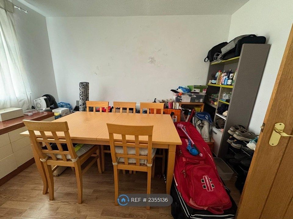 Property photo 3 of 12 Breakfast Room