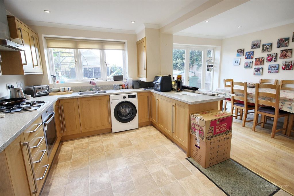 Property photo 2 of 15 Kitchen