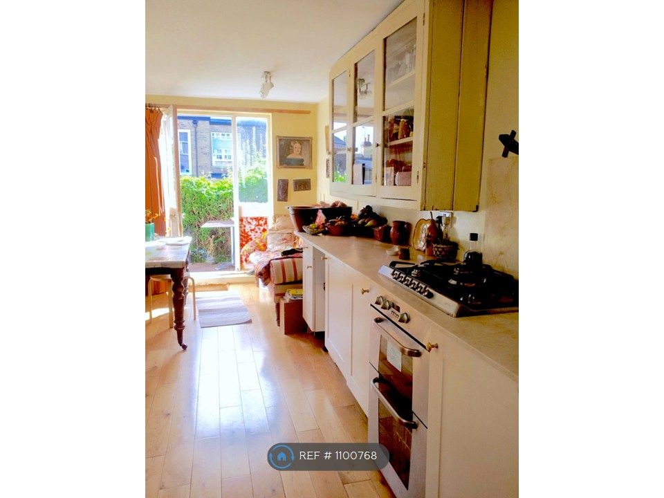 Property photo 1 of 12 Kitchen