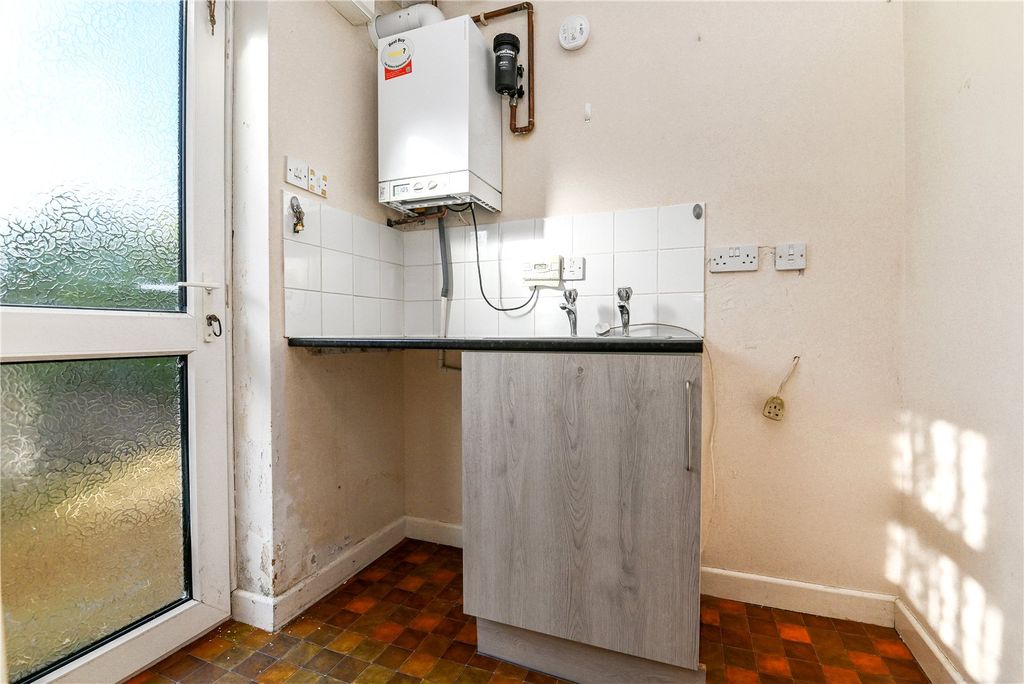 Property photo 3 of 18 Picture No. 06