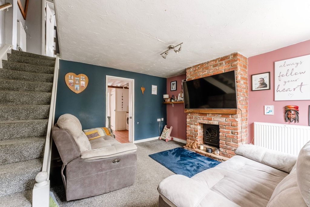 Property photo 2 of 12