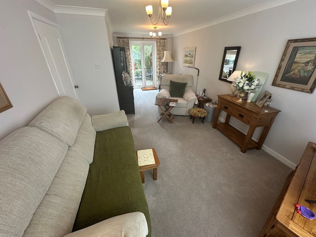 Property photo 3 of 17 4402112