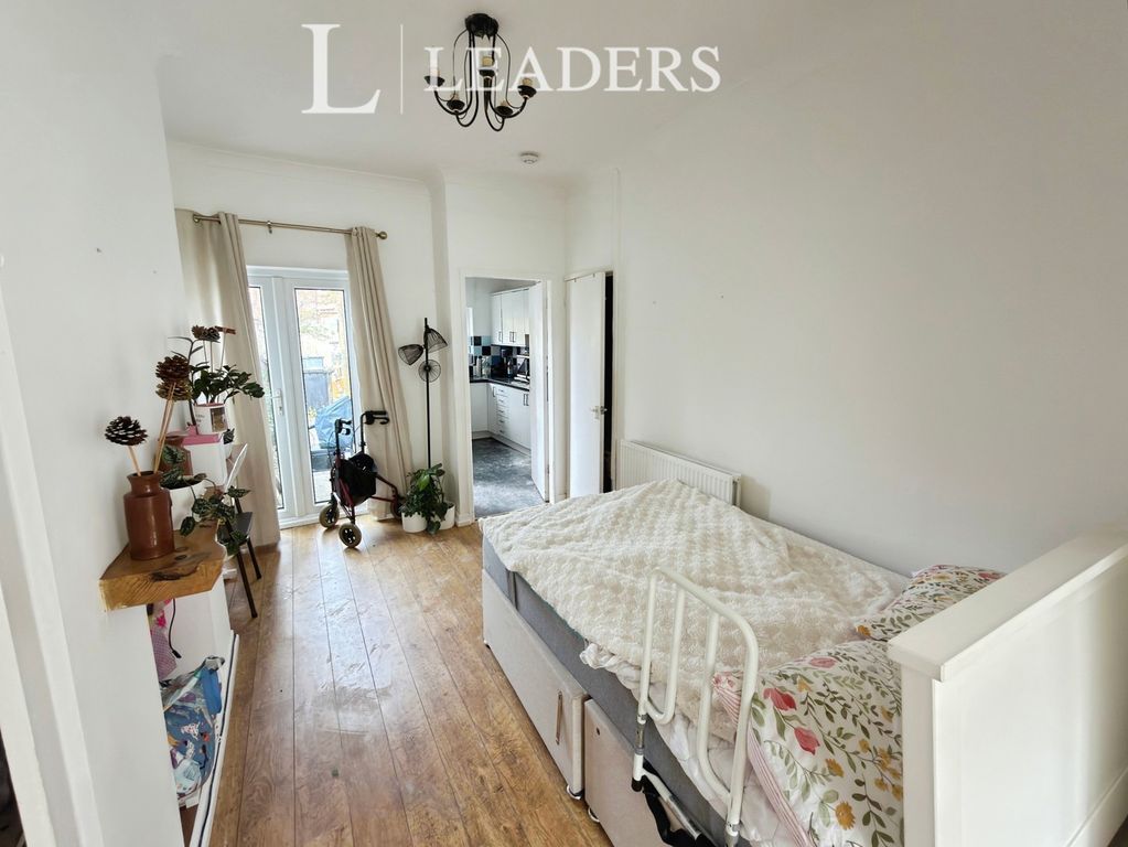 Property photo 3 of 12 Pbox-Img.Jpg