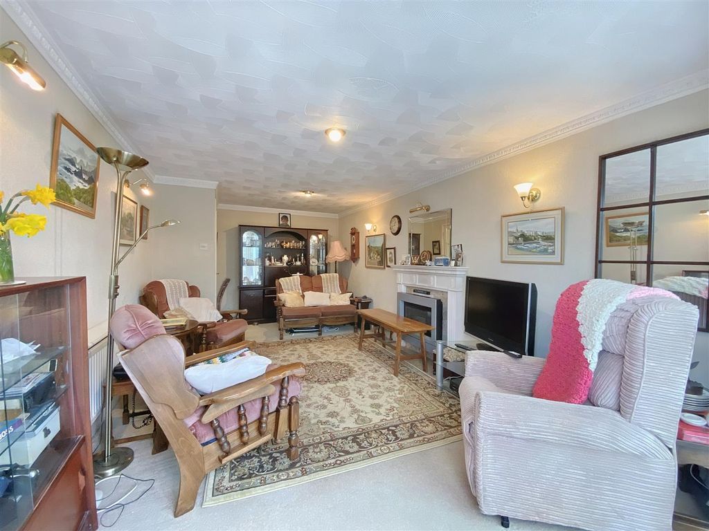 Property photo 3 of 20 Image00015.Jpg