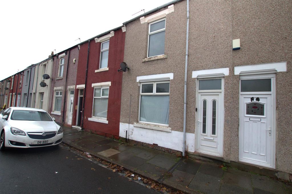 Property photo 2 of 7 External .Jpg