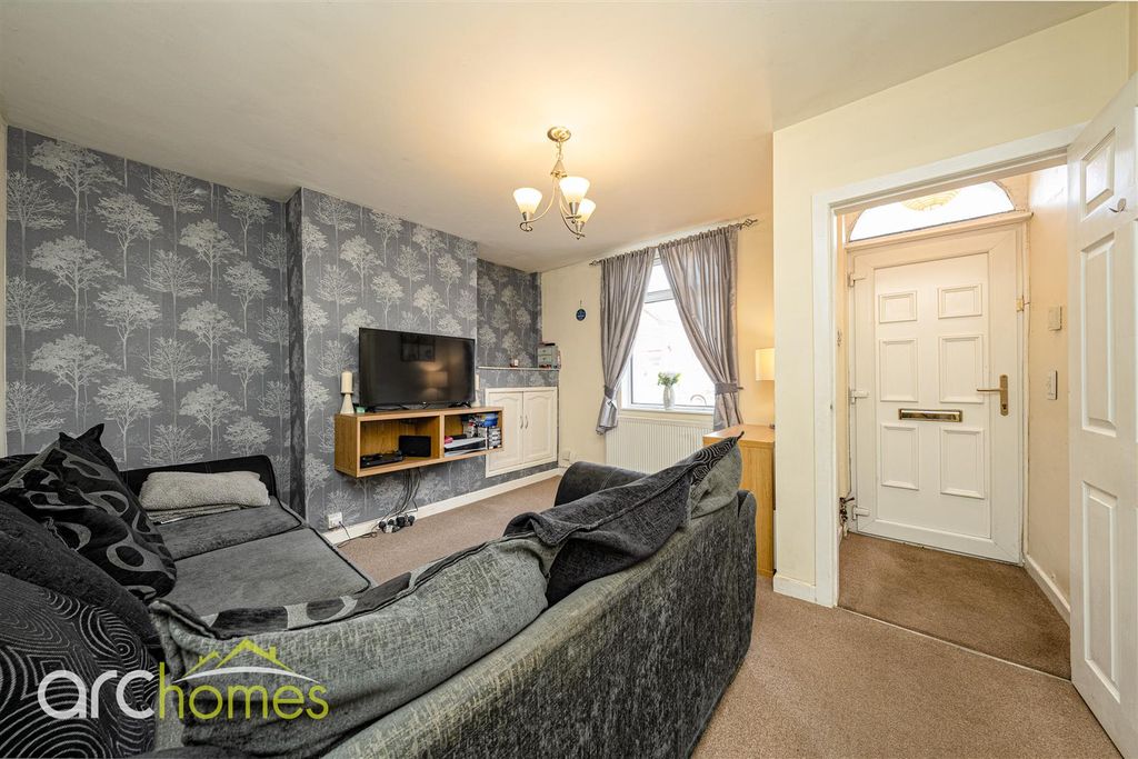 Property photo 2 of 15 Wigan Road (3).Jpg