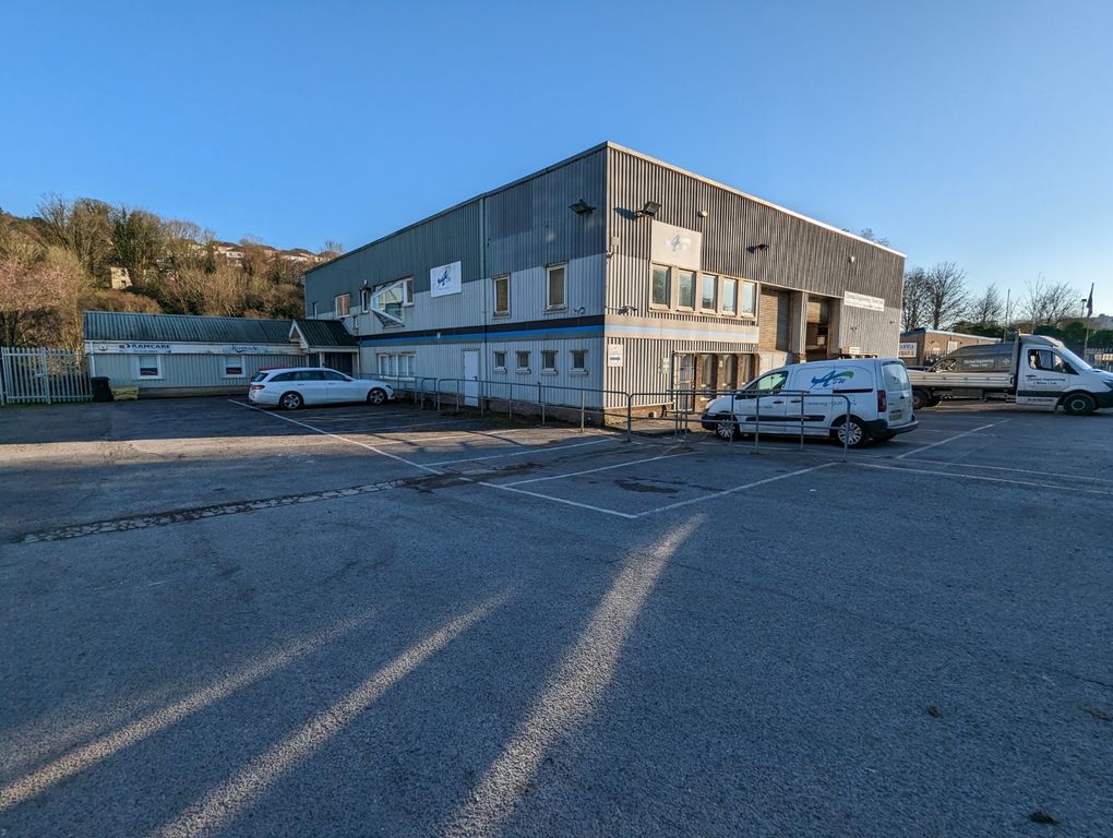 Property photo 1 of 4