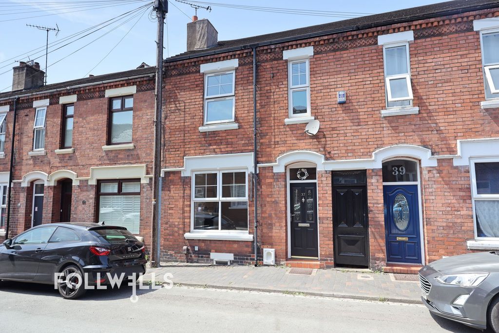 Property photo 1 of 17