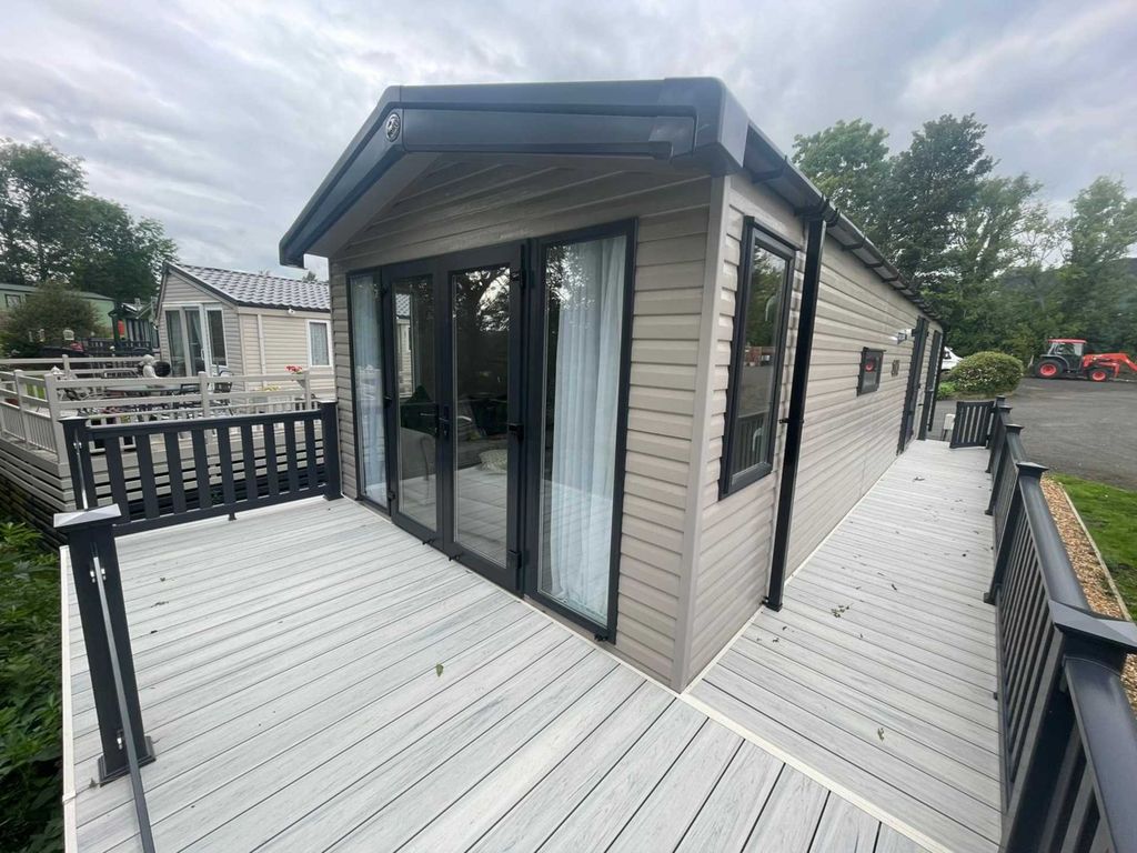 Property photo 2 of 26