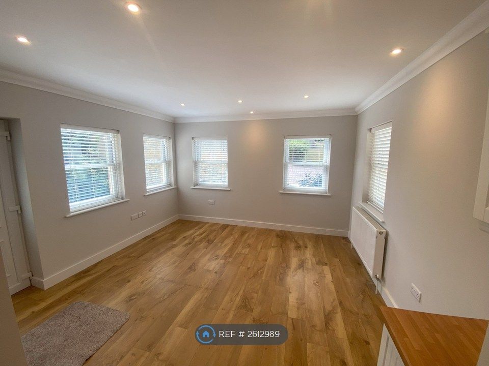 Property photo 2 of 16 Kitchen