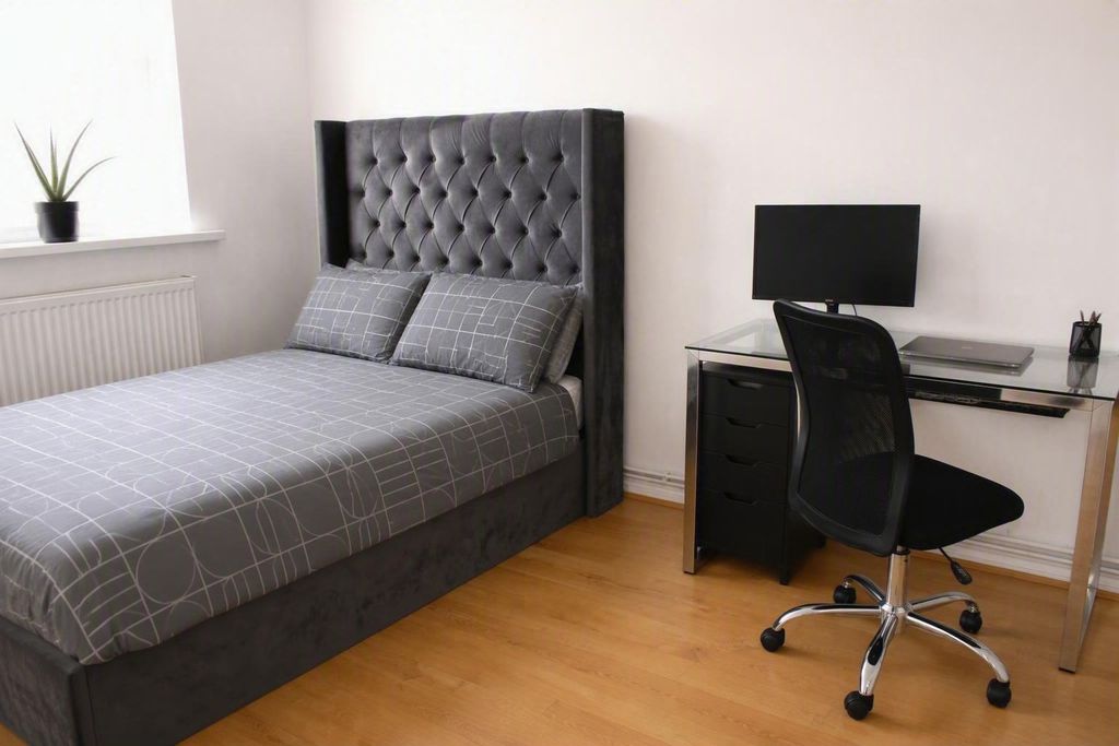 Property photo 3 of 4