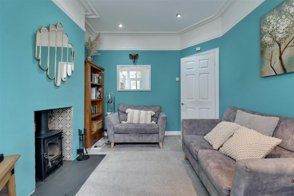 Property photo 3 of 15 8E1543D0-C268-460F-A758-A67927D73A6A_1_201_A.Jpeg