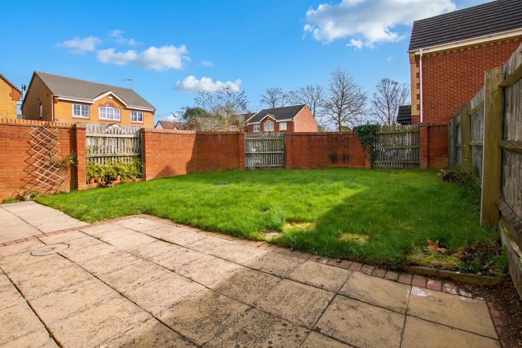 Property photo 2 of 34