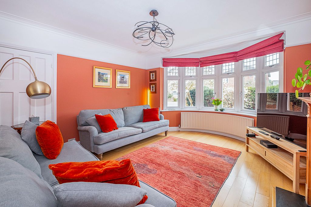 Property photo 2 of 25