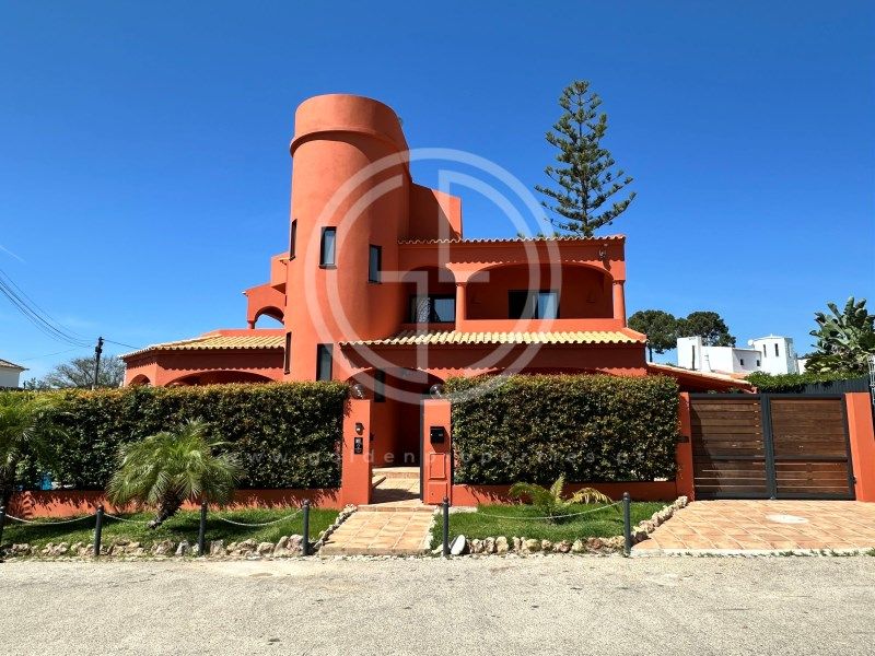 Property photo 3 of 48