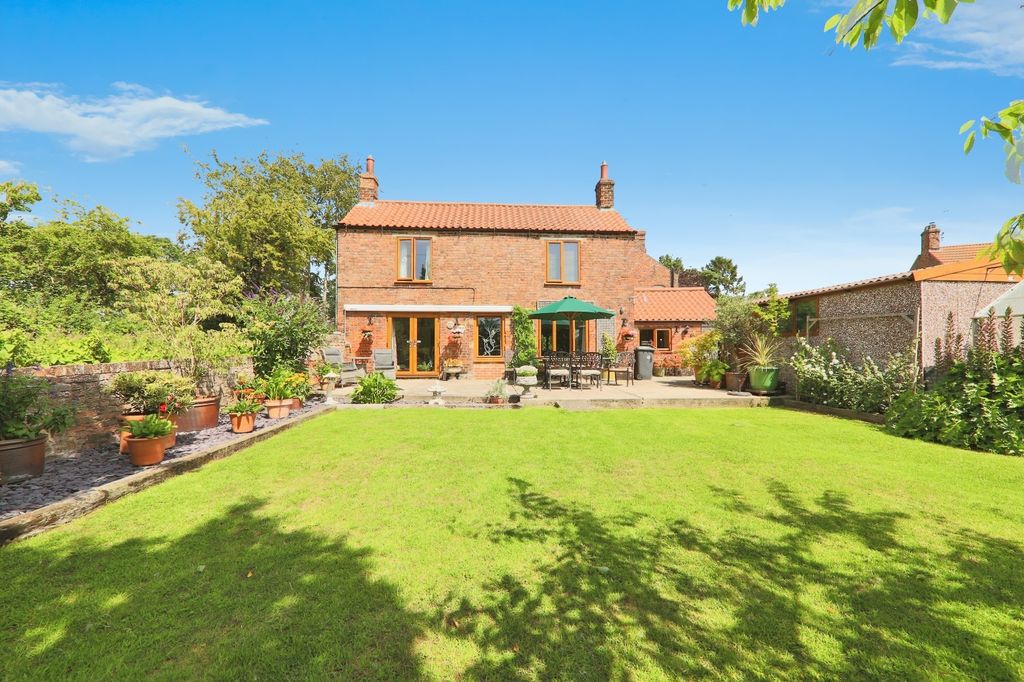 Property photo 1 of 19 3237370