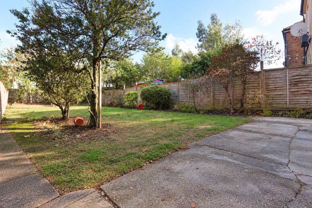 Property photo 1 of 12 Photo 25