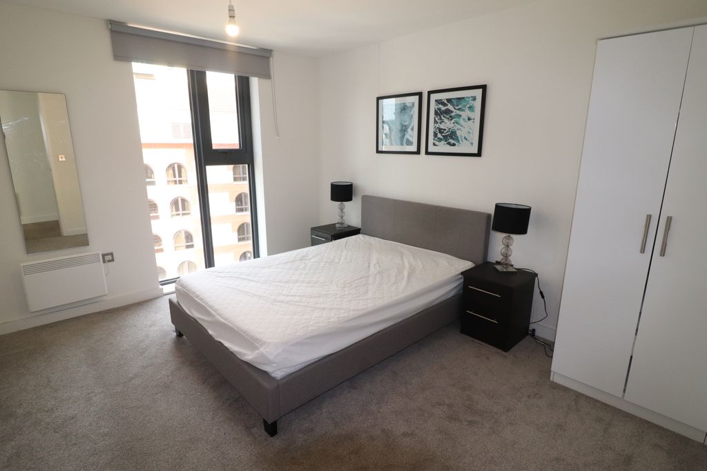 Property photo 3 of 6 Photo 03