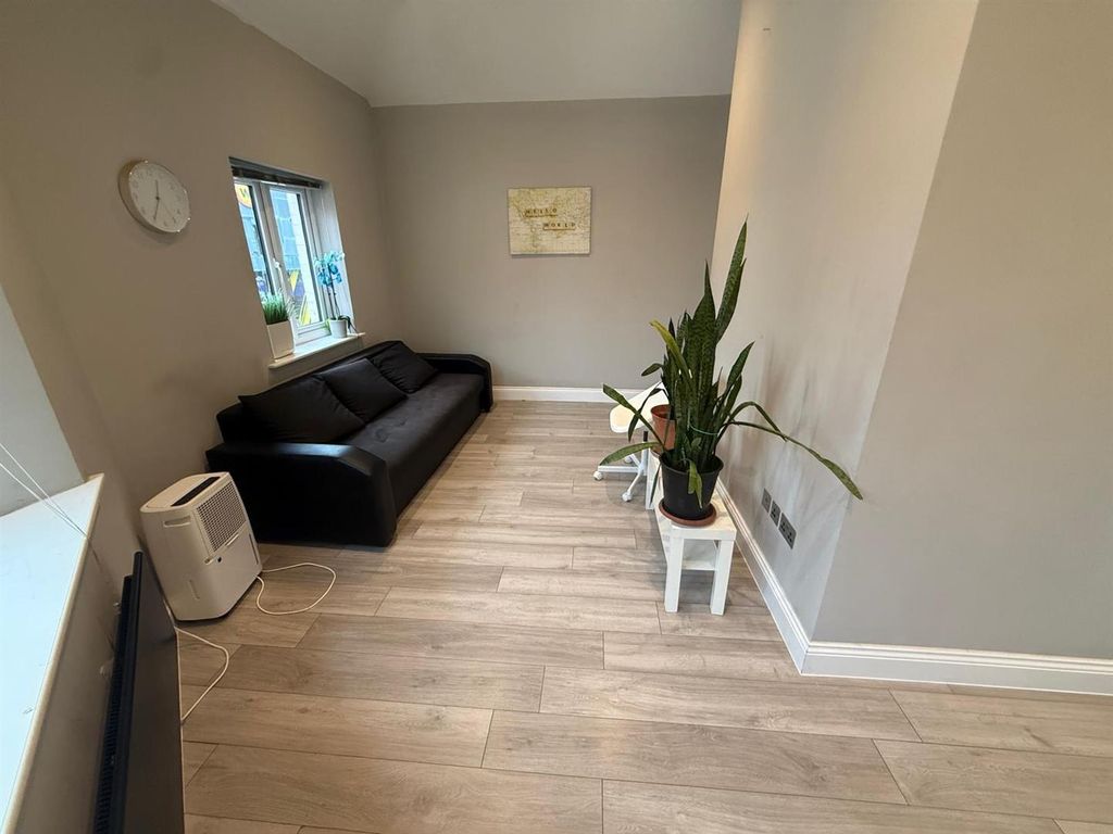 Property photo 1 of 7 41Fe61d1-c5c2-4Fe9-Bf8d-F0815Ece4A54.Jpg