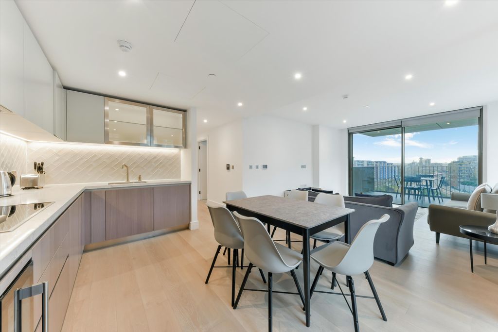 Property photo 3 of 12 Image